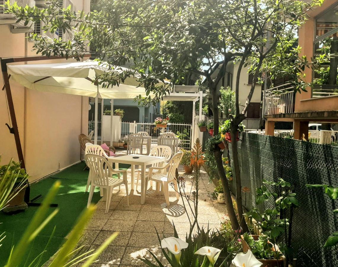 Hotel Amalfi Rimini Eksteriør bilde