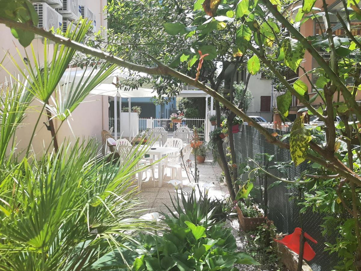 Hotel Amalfi Rimini Eksteriør bilde