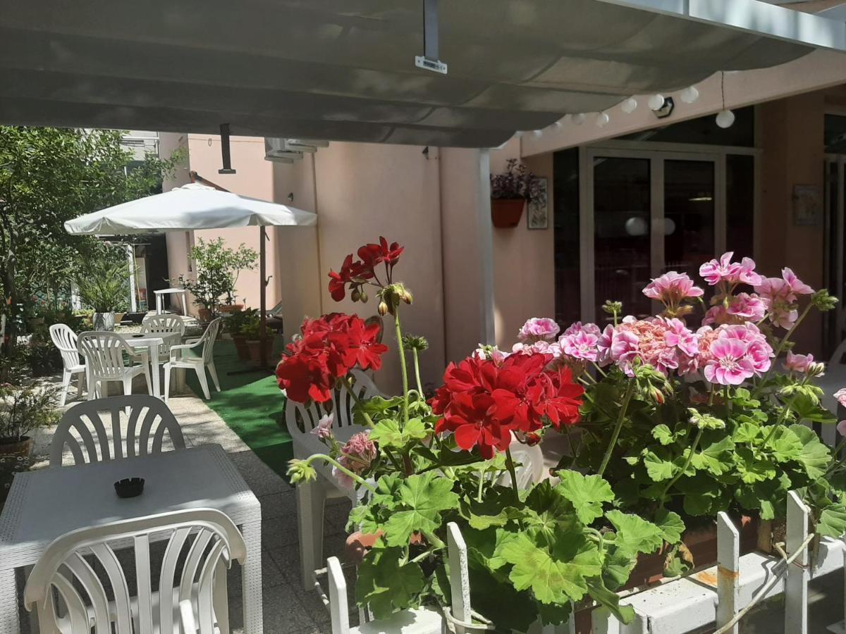 Hotel Amalfi Rimini Eksteriør bilde